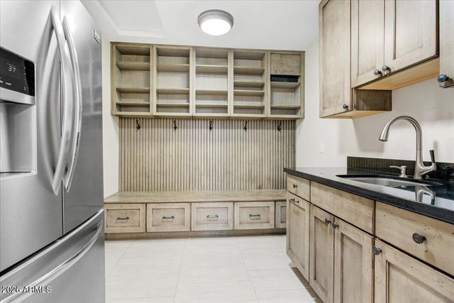 150 E WAGON WHEEL Drive, Phoenix, AZ 85020