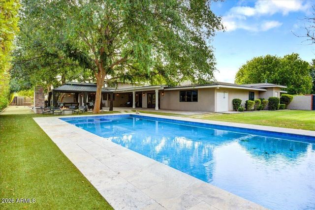 150 E WAGON WHEEL Drive, Phoenix, AZ 85020