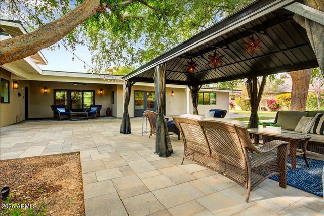 150 E WAGON WHEEL Drive, Phoenix, AZ 85020