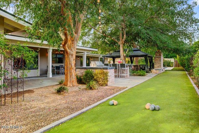 150 E WAGON WHEEL Drive, Phoenix, AZ 85020