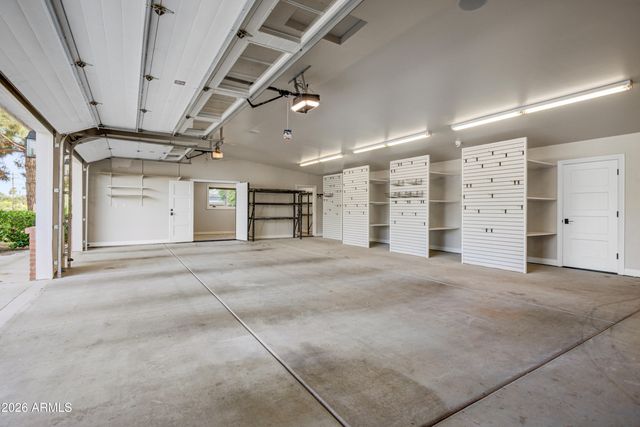 150 E WAGON WHEEL Drive, Phoenix, AZ 85020