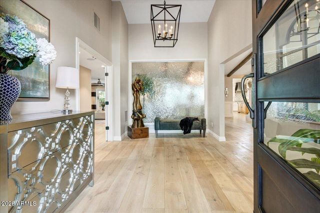 150 E WAGON WHEEL Drive, Phoenix, AZ 85020