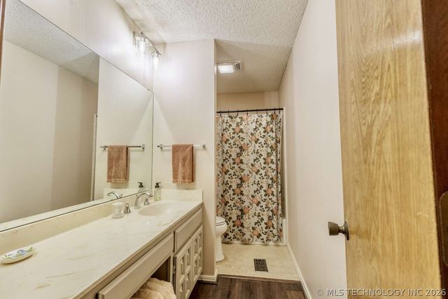 3720 E 82nd Court, Tulsa, OK 74137