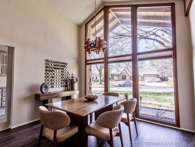 3720 E 82nd Court, Tulsa, OK 74137