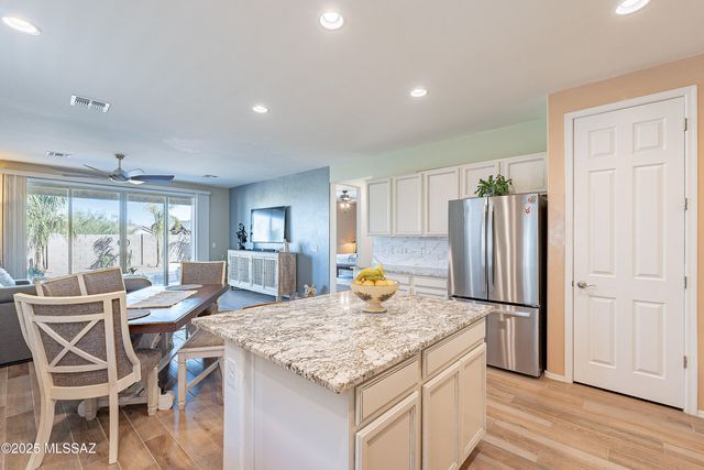 21388 E Charmaine Road, Red Rock, AZ 85145