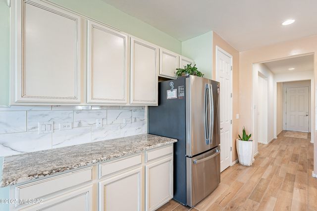 21388 E Charmaine Road, Red Rock, AZ 85145