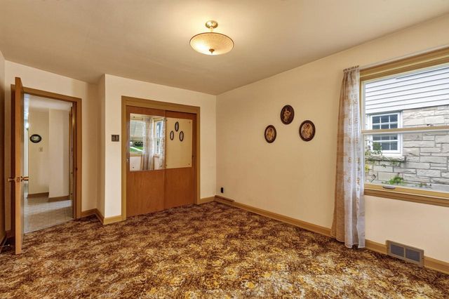 3579 S 14th STREET, Milwaukee, WI 53221