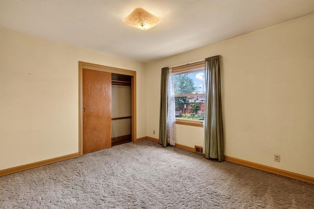3579 S 14th STREET, Milwaukee, WI 53221