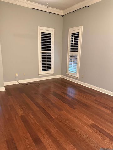 4218 Bluebonnet Rd, Baton Rouge, LA 70809