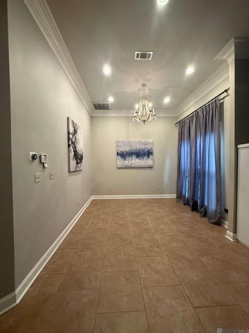 4218 Bluebonnet Rd, Baton Rouge, LA 70809