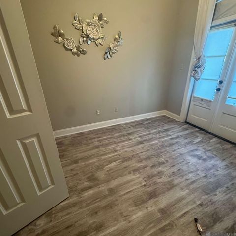 4218 Bluebonnet Rd, Baton Rouge, LA 70809