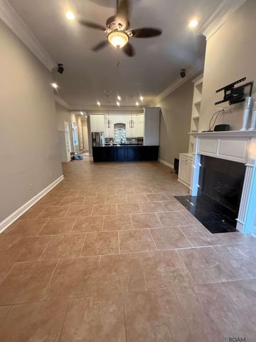 4218 Bluebonnet Rd, Baton Rouge, LA 70809