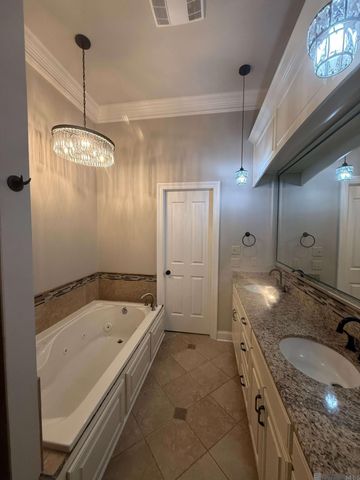 4218 Bluebonnet Rd, Baton Rouge, LA 70809