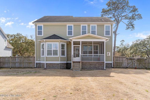 221 Friendly Lane, Wilmington, NC 28409
