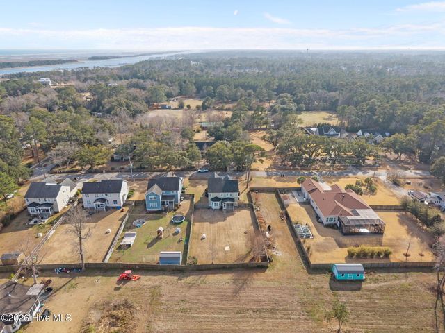 221 Friendly Lane, Wilmington, NC 28409