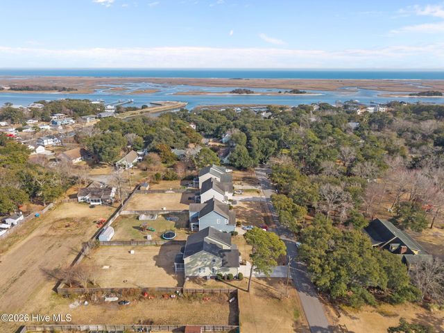 221 Friendly Lane, Wilmington, NC 28409