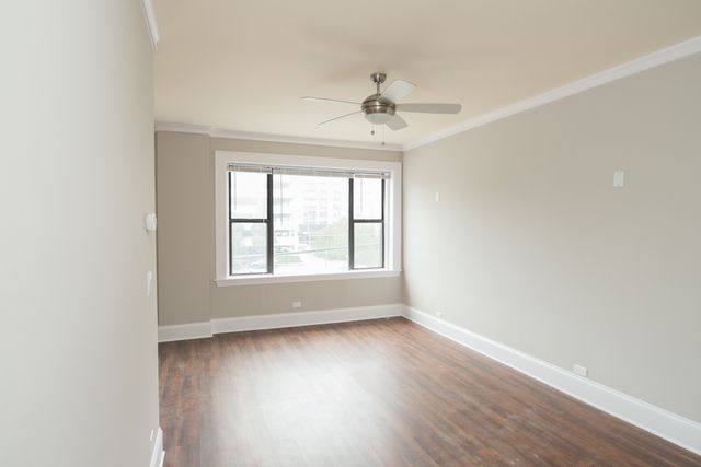 817 W Lakeside Place 510, Chicago, IL 60640
