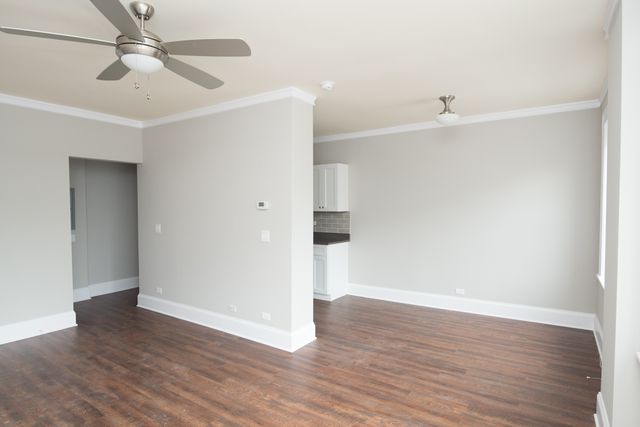 817 W Lakeside Place 510, Chicago, IL 60640