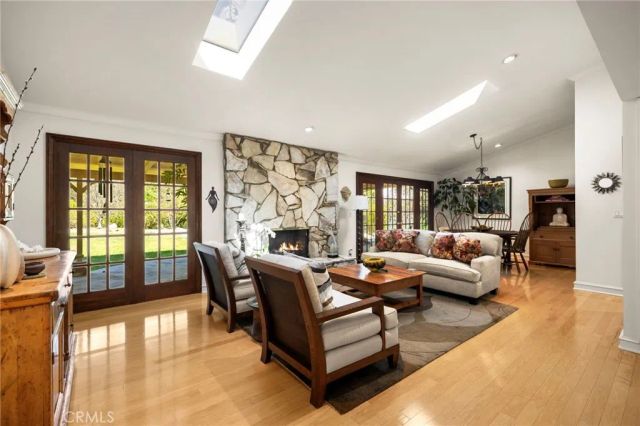 5835 Fairhaven, Woodland Hills, CA 91367