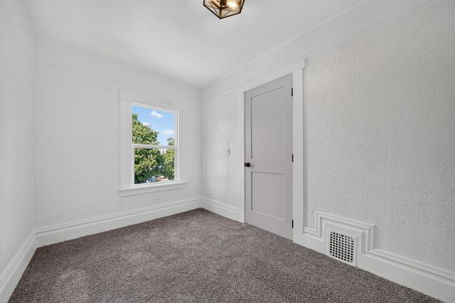 907 W Maxwell Ave, Spokane, WA 99201