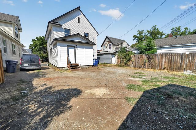 907 W Maxwell Ave, Spokane, WA 99201