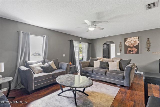 8845 MERSEYSIDE Avenue, Jacksonville, FL 32219