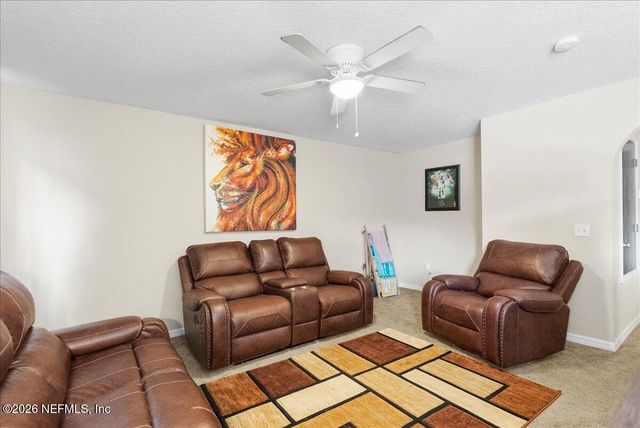 8845 MERSEYSIDE Avenue, Jacksonville, FL 32219
