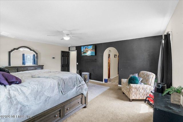8845 MERSEYSIDE Avenue, Jacksonville, FL 32219