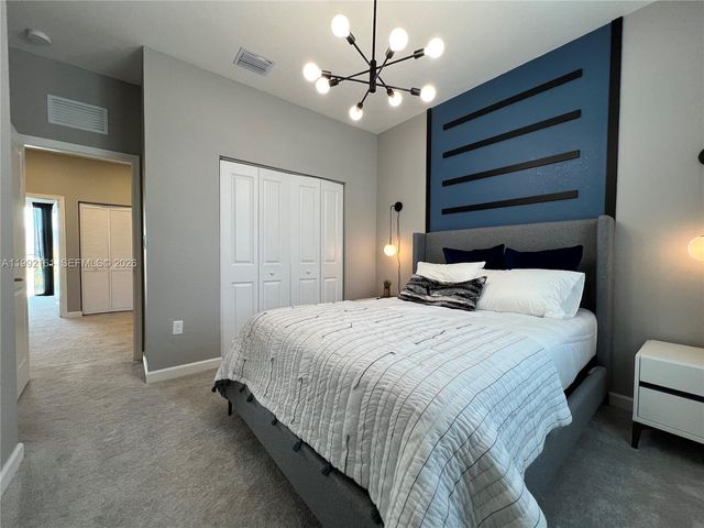 680 SE 13th Ct, Homestead, FL 33034