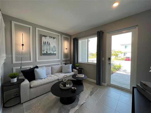 680 SE 13th Ct, Homestead, FL 33034