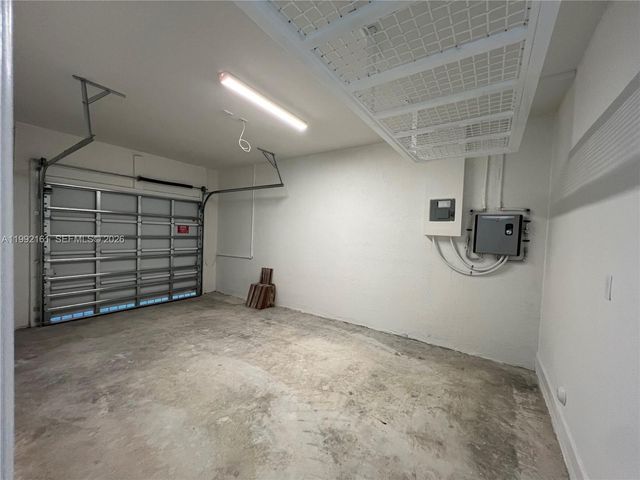 680 SE 13th Ct, Homestead, FL 33034