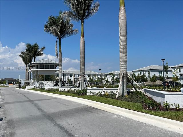 680 SE 13th Ct, Homestead, FL 33034