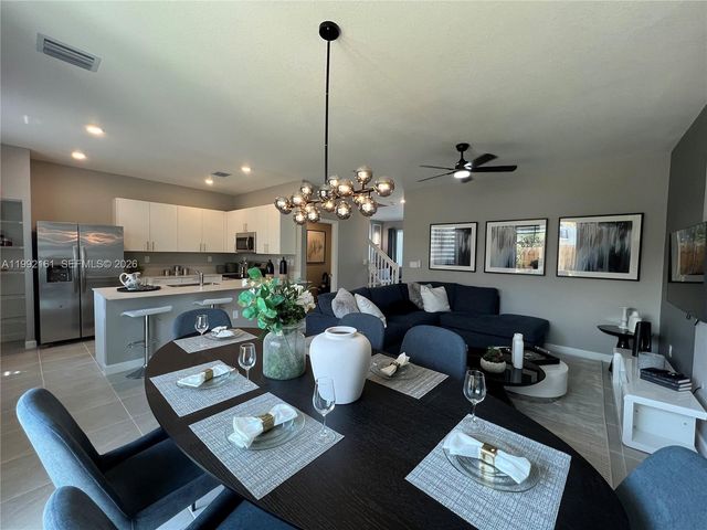 680 SE 13th Ct, Homestead, FL 33034