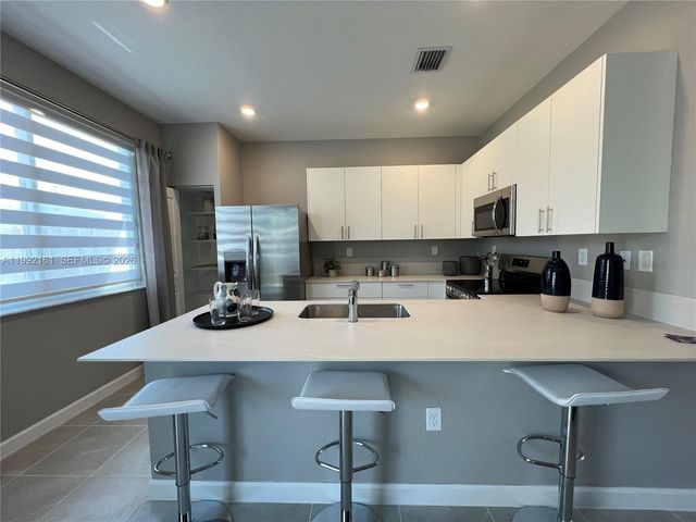 680 SE 13th Ct, Homestead, FL 33034