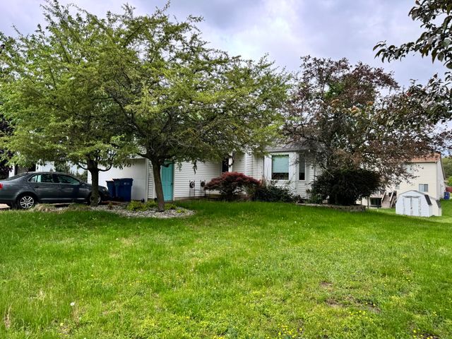 1709 Waldorn Avenue NE, Grand Rapids, MI 49505