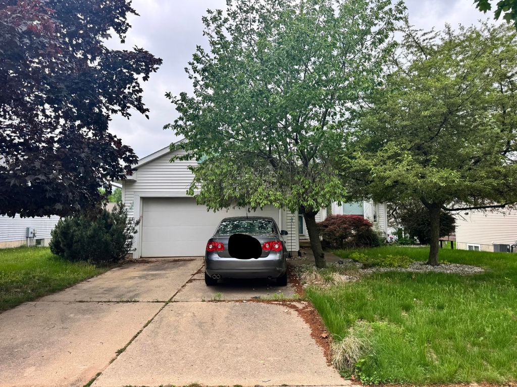 1709 Waldorn Avenue NE, Grand Rapids, MI 49505