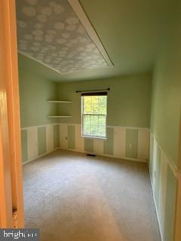 922 GLACKENS LN, Wilmington, DE 19808