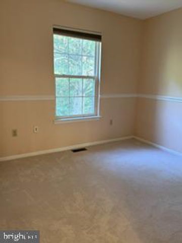 922 GLACKENS LN, Wilmington, DE 19808