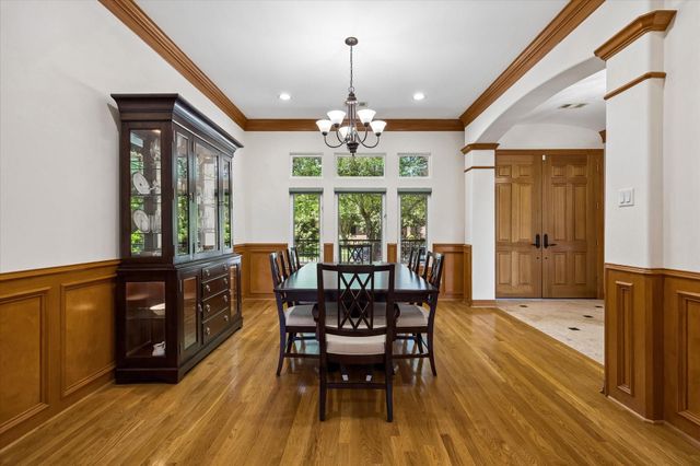 6709 Westchester Avenue, West University Place, TX 77005