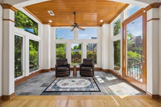 6709 Westchester Avenue, West University Place, TX 77005