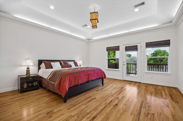 6709 Westchester Avenue, West University Place, TX 77005