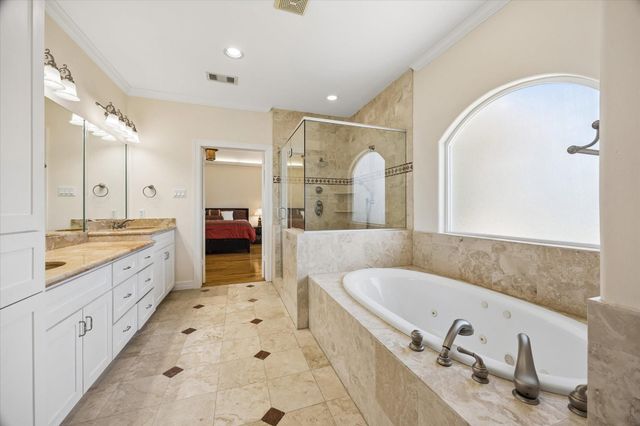 6709 Westchester Avenue, West University Place, TX 77005