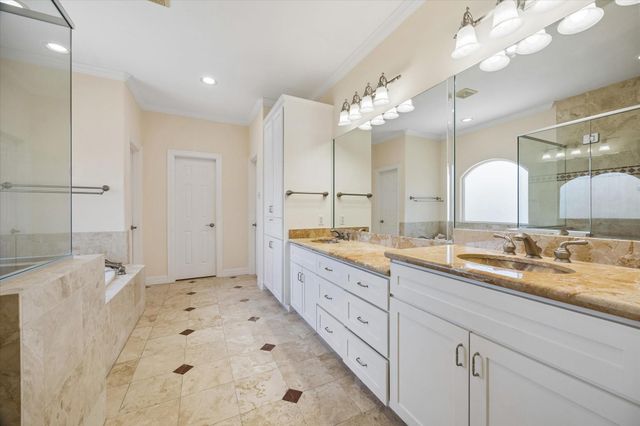 6709 Westchester Avenue, West University Place, TX 77005