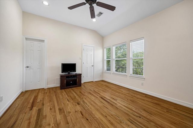 6709 Westchester Avenue, West University Place, TX 77005