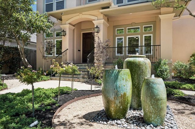 6709 Westchester Avenue, West University Place, TX 77005