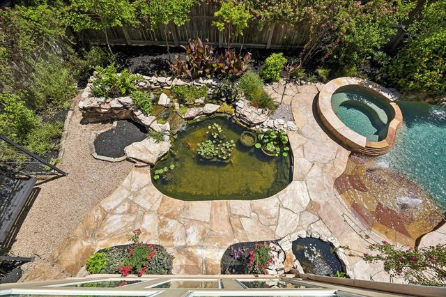 6709 Westchester Avenue, West University Place, TX 77005