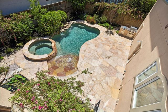 6709 Westchester Avenue, West University Place, TX 77005