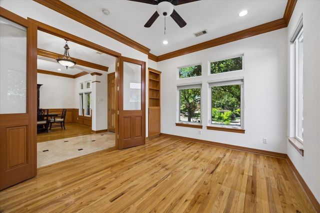 6709 Westchester Avenue, West University Place, TX 77005