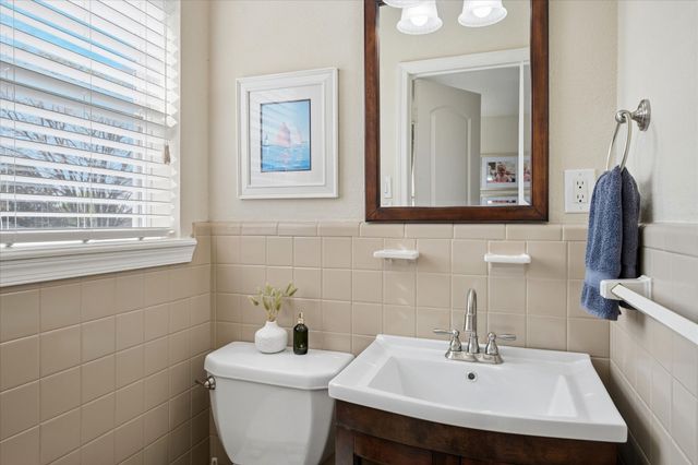 846 Peavy Road, Dallas, TX 75218