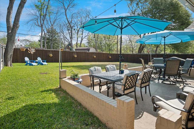 846 Peavy Road, Dallas, TX 75218